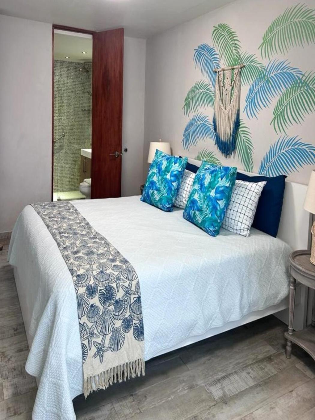 Kasa Brisa Marina Ocean View Balcony Beachfront San Juan Exterior photo
